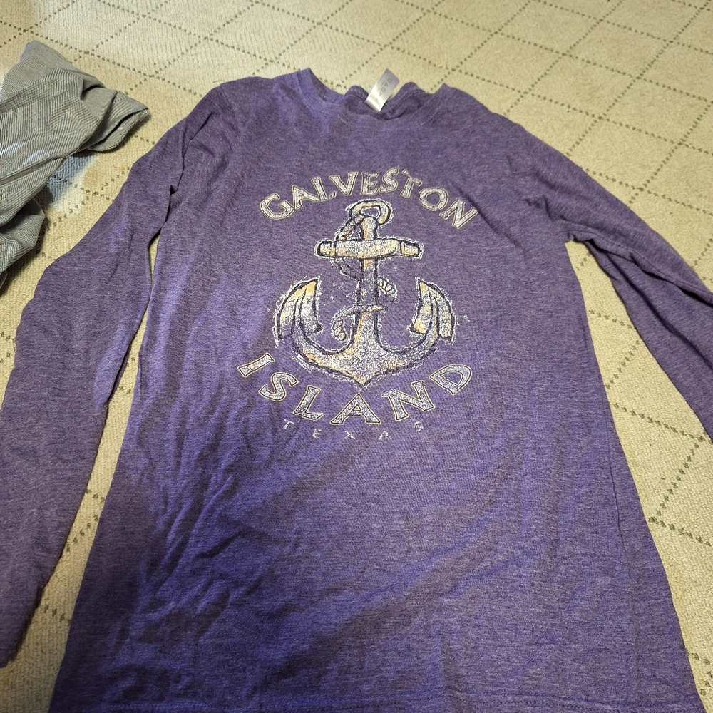 Women's purple long sleeve shirt